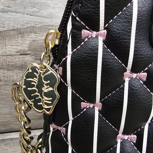 Betsey Johnson Quilted Embroidered Bows Dome Black and Pink Crossbody Bag - Picture 4 of 10